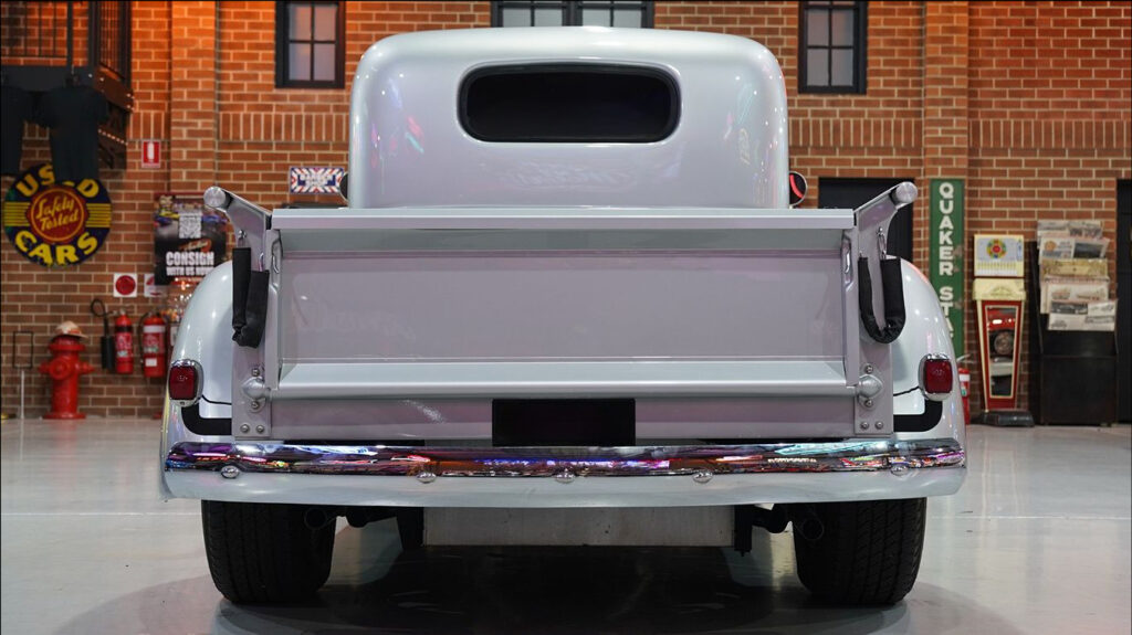 1942	Chevrolet	3100